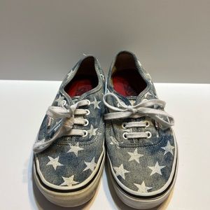 Vans classic lace up sneakers. Bundle $10 items at 2/$10